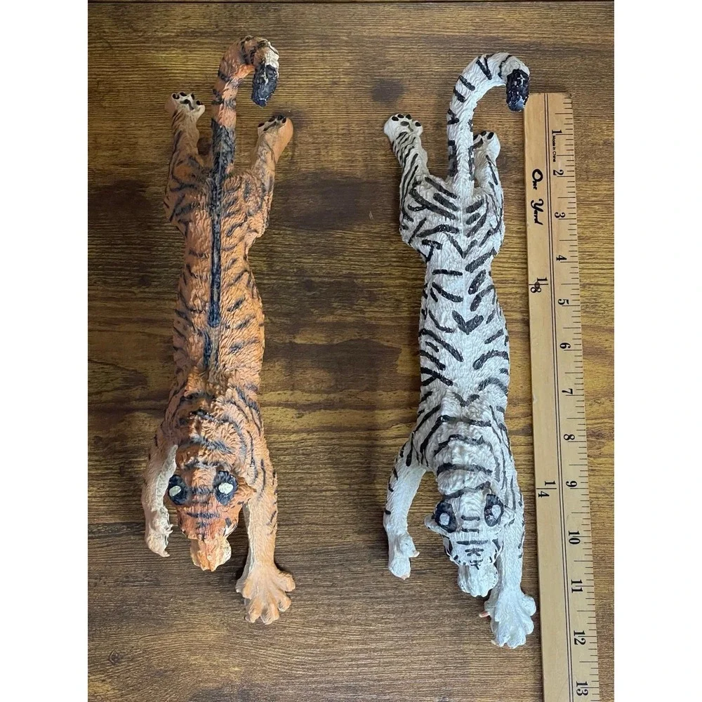 VTG Lot 2 Safari LTD Toys Siberian Tiger Attacking